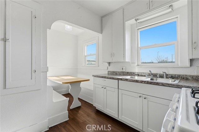 Detail Gallery Image 18 of 25 For 901 S 11th, Hanford,  CA 93230 - 3 Beds | 1 Baths