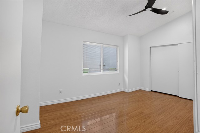 8828 Burnet Ave, 9 photo 30