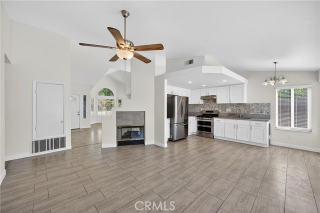 Detail Gallery Image 7 of 39 For 25307 Avenida Chagres, Hemet,  CA 92544 - 4 Beds | 2 Baths