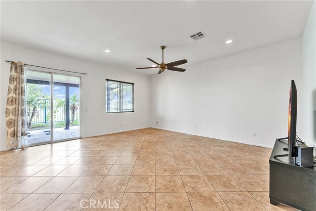 Detail Gallery Image 17 of 51 For 34326 Forest Oaks, Yucaipa,  CA 92399 - 5 Beds | 3/1 Baths