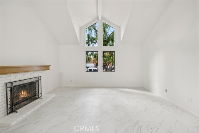 Detail Gallery Image 3 of 19 For 606 Carnation Ave, Corona Del Mar,  CA 92625 - 3 Beds | 2 Baths