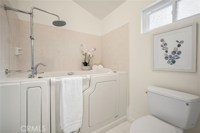 Detail Gallery Image 16 of 30 For 11746 Avenida Del Sol, Porter Ranch,  CA 91326 - 4 Beds | 2 Baths