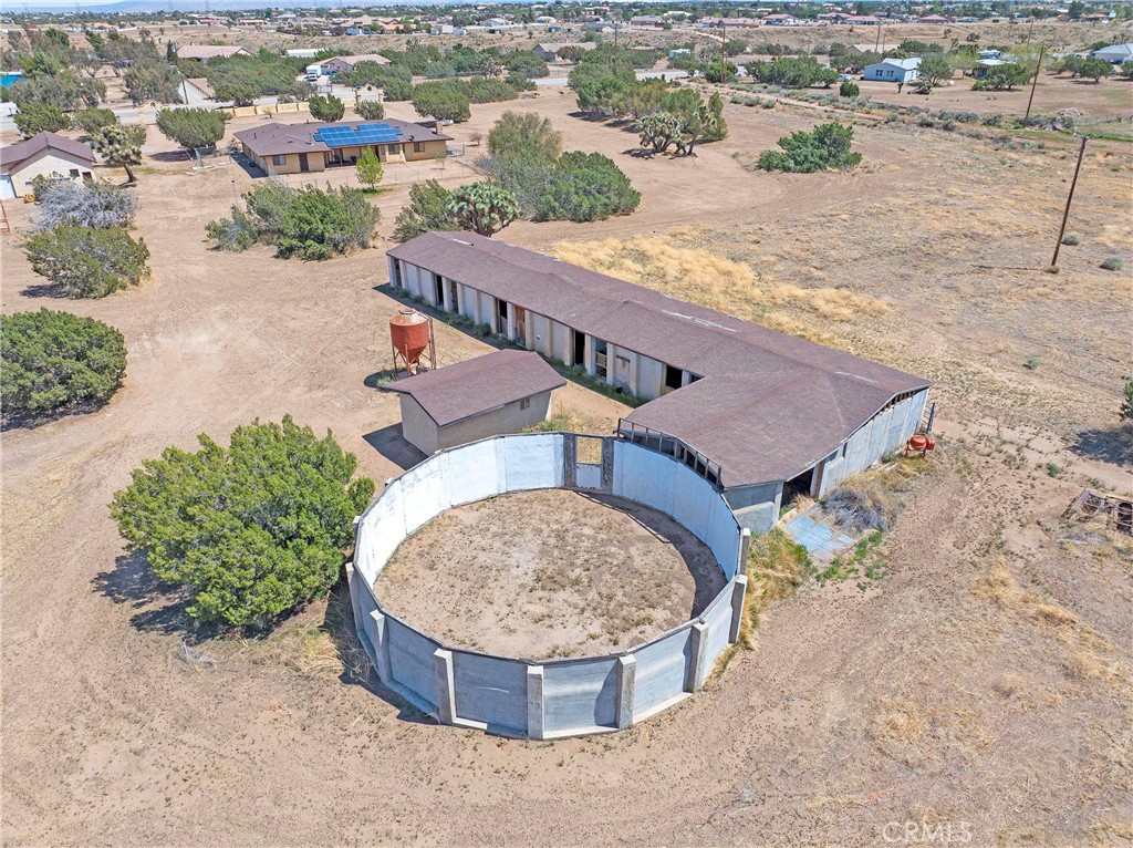 https://media.crmls.org/medias/08e9a58a-d6a9-44db-acee-bb81b213eb3d.jpg?preset=X-Large