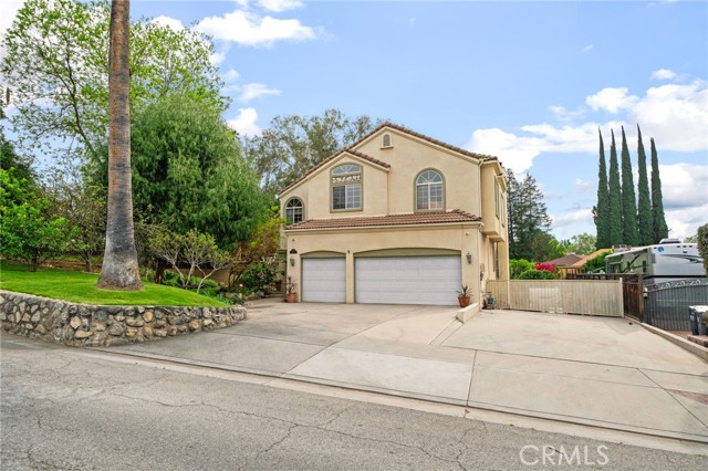 Detail Gallery Image 3 of 60 For 334 Lakeside, Redlands,  CA 92373 - 4 Beds | 4 Baths