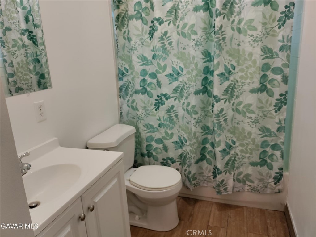 https://media.crmls.org/medias/08ea1068-23f5-445c-b70c-92c15d9b808a.jpg?preset=X-Large