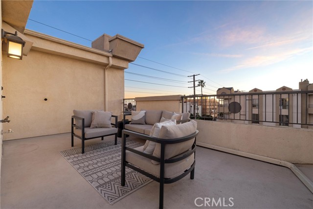 Detail Gallery Image 31 of 45 For 11359 Missouri Ave, Los Angeles,  CA 90025 - 4 Beds | 3/1 Baths