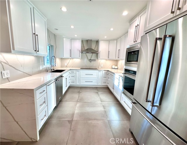 Detail Gallery Image 3 of 21 For 23442 Friar St, Woodland Hills,  CA 91367 - 4 Beds | 3 Baths