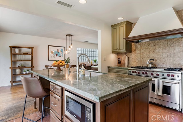 1335 Crestview Avenue, Seal Beach CA: https://media.crmls.org/medias/08eb62b7-d7d4-4652-a938-a0efebc028ea.jpg