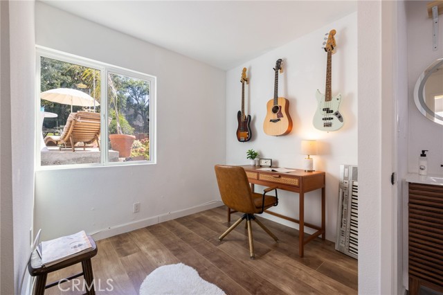4142 Mercury Avenue, Los Angeles CA: https://media.crmls.org/medias/08eb6744-b548-4305-bbc8-cf3b349e4d46.jpg