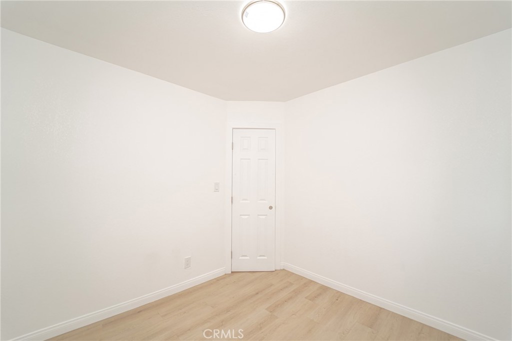 https://media.crmls.org/medias/08eb9d40-ca87-4189-9c74-66e927d8ede5.jpg?preset=X-Large