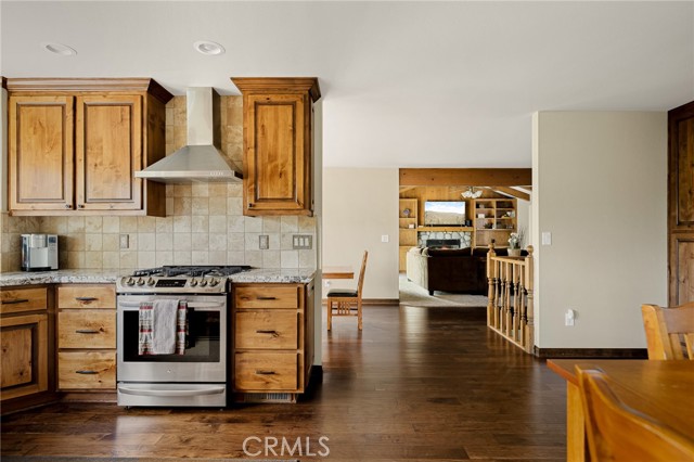 Detail Gallery Image 21 of 41 For 386 Rainier Rd, Lake Arrowhead,  CA 92352 - 4 Beds | 3/1 Baths