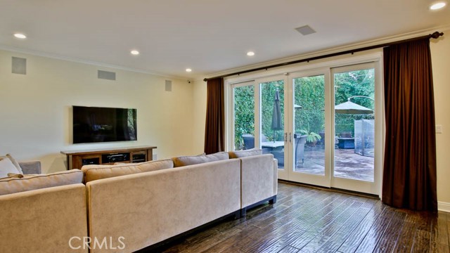 Detail Gallery Image 20 of 50 For 4461 Stern Ave, Sherman Oaks,  CA 91423 - 5 Beds | 4/1 Baths