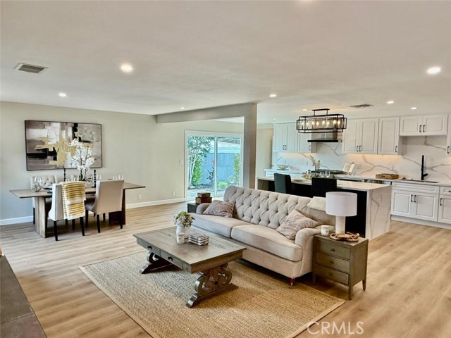 102 Trafalgar Lane, San Clemente CA: https://media.crmls.org/medias/08ec944e-c786-4cf7-bd72-5656eb60eccb.jpg