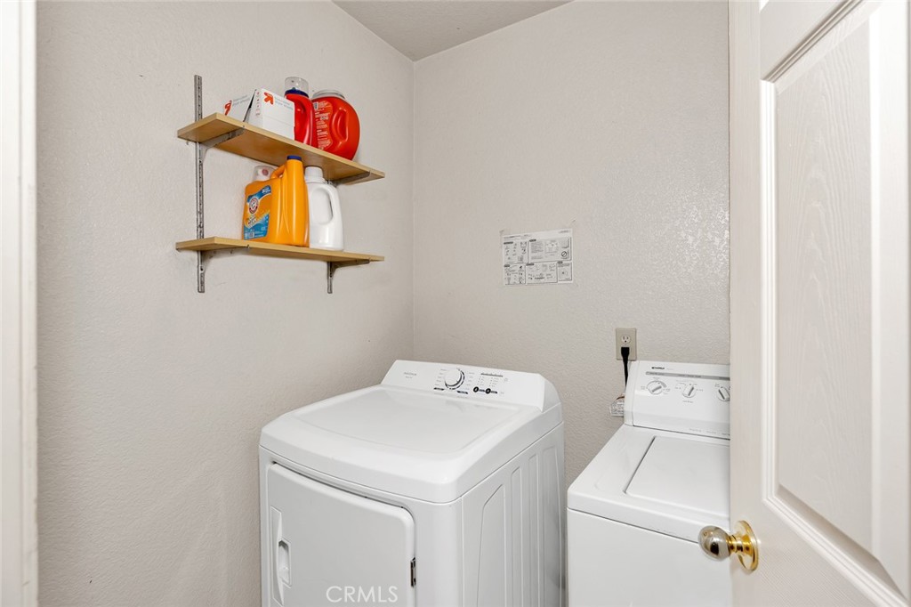 https://media.crmls.org/medias/08ed10ba-92cb-49cf-866a-13e3eead6ae7.jpg?preset=X-Large