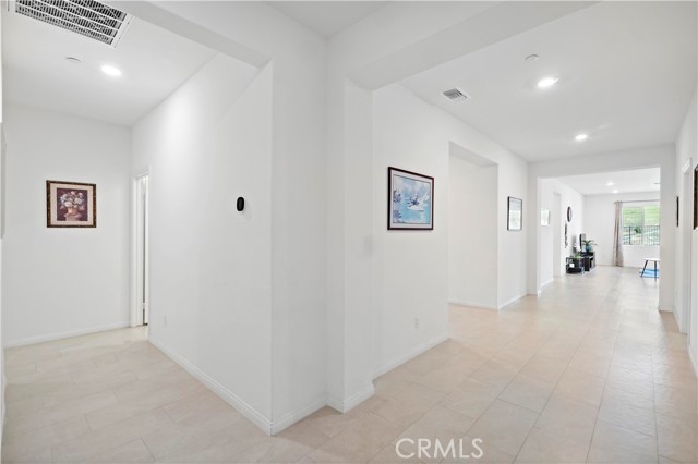 Detail Gallery Image 7 of 66 For 8044 Country Mile Ln, Riverside,  CA 92507 - 5 Beds | 3/1 Baths