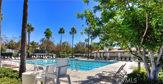 51 Calle Alamitos, Rancho Santa Margarita CA: https://media.crmls.org/medias/08eda839-5e9f-413f-9b4c-5f2bbe6b012b.jpg