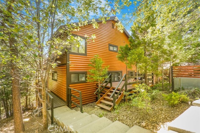 Detail Gallery Image 4 of 50 For 695 Grass Valley Rd, Lake Arrowhead,  CA 92352 - 3 Beds | 2 Baths