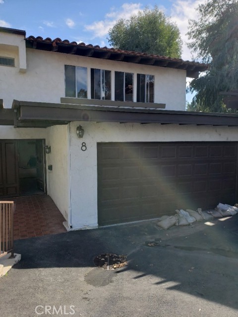 Eastbluff, Newport Beach! What a fabulous location, needs lots of tender love and care! Offering 4 br. 2.5 ba. Living room with fireplace, deck off of the living, dinning rm. and master bedroom. Walk to Fashion Island, shops, enjoy the beach life. This property will not last!