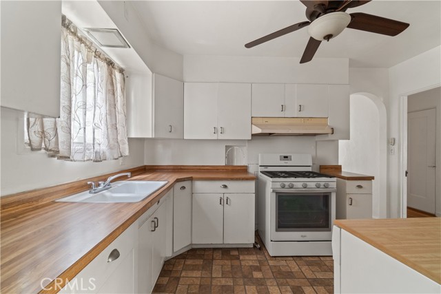 Detail Gallery Image 37 of 51 For 138 N Swall Dr, Beverly Hills,  CA 90211 - – Beds | – Baths