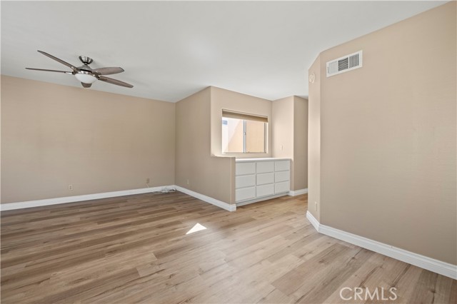 25815 Dickens Court, Stevenson Ranch CA: https://media.crmls.org/medias/08efeca8-069f-4a12-8774-37acc49f7162.jpg