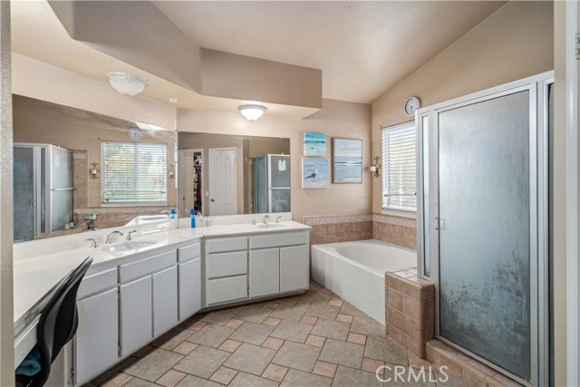 Detail Gallery Image 25 of 48 For 1806 E Mesa Dr, Lancaster,  CA 93535 - 4 Beds | 3 Baths