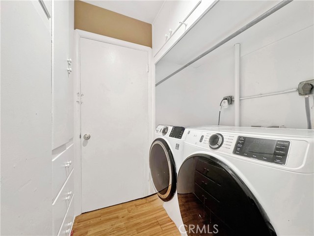 7736 Sugar Drive, Huntington Beach CA: https://media.crmls.org/medias/08f03a8a-f04f-4cbc-a024-b6c79588979b.jpg