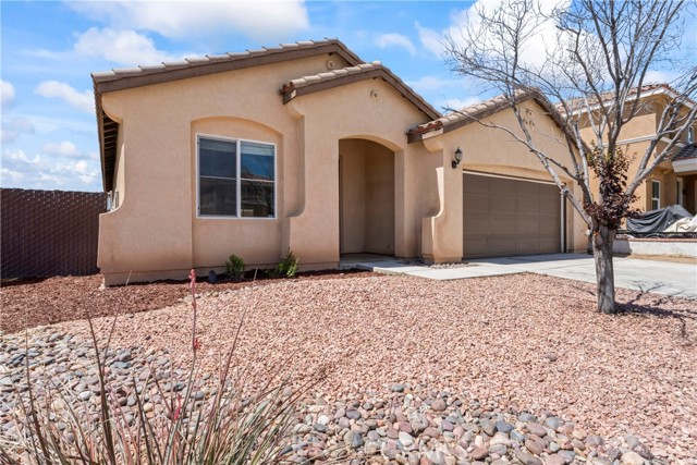 13275 Lone Pine Court, Hesperia CA: https://media.crmls.org/medias/08f05144-39fd-4e7a-9857-dfca4da9ca18.jpg