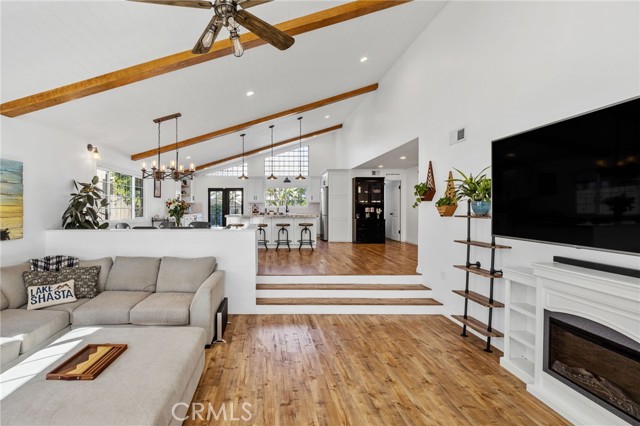 17203 Patronella Avenue, Torrance CA: https://media.crmls.org/medias/08f0b314-ef2f-4592-a193-31e89bc373b0.jpg