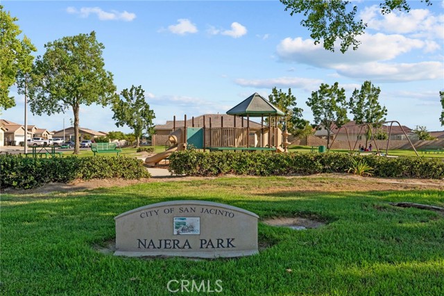 1372 Bello Place, San Jacinto CA: https://media.crmls.org/medias/08f14f19-ddba-4323-a0c6-4b13c64fa469.jpg