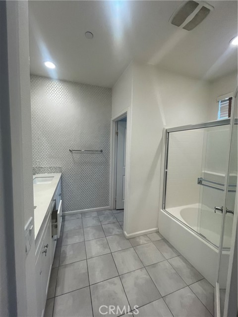 Detail Gallery Image 15 of 30 For 10361 Diamond Way, Pacoima,  CA 91331 - 4 Beds | 3 Baths