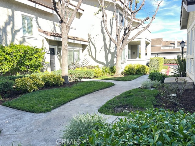 Detail Gallery Image 2 of 27 For 567 Springbrook, Irvine,  CA 92614 - 3 Beds | 2/1 Baths