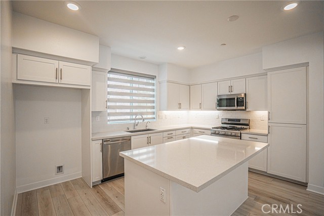 Detail Gallery Image 21 of 48 For 2317 W Broadway #6,  Anaheim,  CA 92804 - 4 Beds | 3/1 Baths