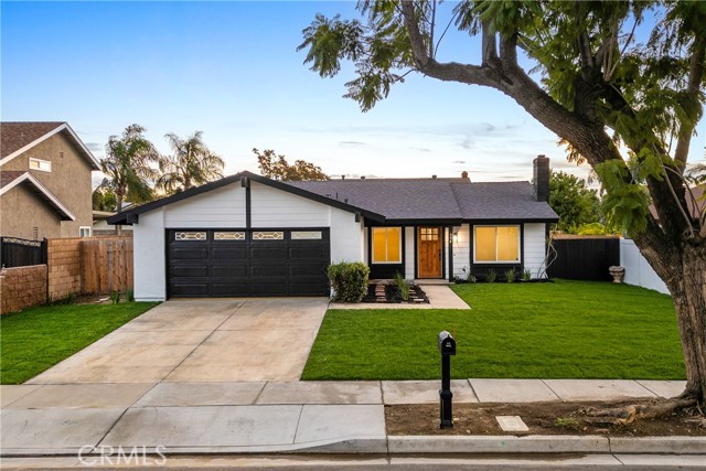 554 E Fairfield Court, Ontario CA: https://media.crmls.org/medias/08f282d3-d125-40a9-96da-1946b660d9b4.jpg