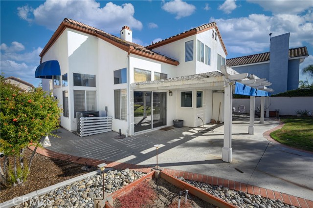 23791 Via De Gema Linda, Murrieta CA: https://media.crmls.org/medias/08f2dc54-7a0d-41c2-970f-8ec7c1f3a79a.jpg