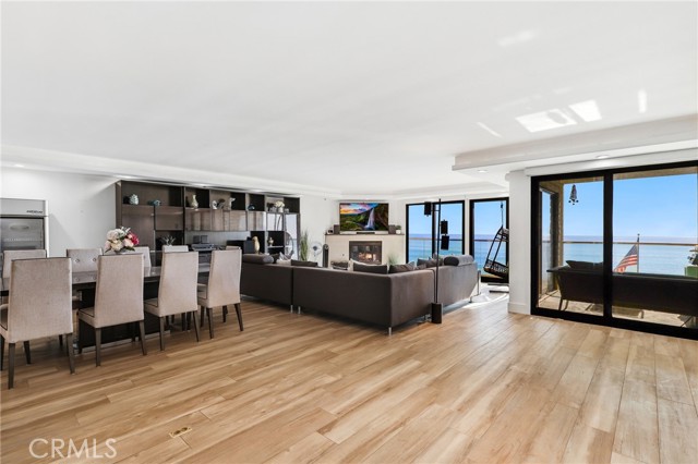 Detail Gallery Image 4 of 66 For 410 Corto Ln #E,  San Clemente,  CA 92672 - 2 Beds | 3 Baths