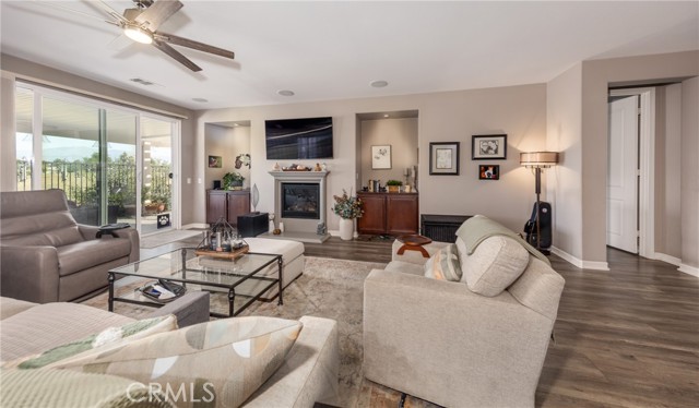 34664 Bella Vista Drive, Yucaipa CA: https://media.crmls.org/medias/08f51947-8d8d-4a9d-9483-29bad358d9c5.jpg