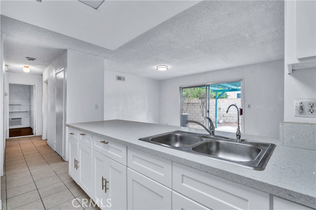 10907 Danielson Drive, South El Monte CA: https://media.crmls.org/medias/08f5af60-fd36-41d8-8056-b3d035086442.jpg