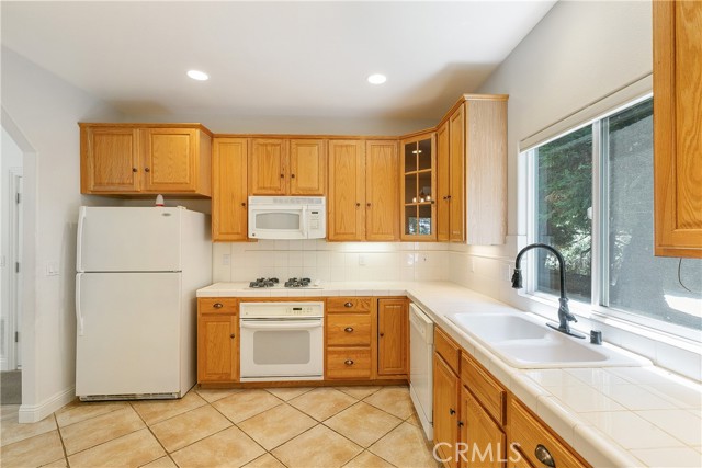 Detail Gallery Image 11 of 33 For 28591 Wabash Dr, Lake Arrowhead,  CA 92352 - 3 Beds | 2/1 Baths