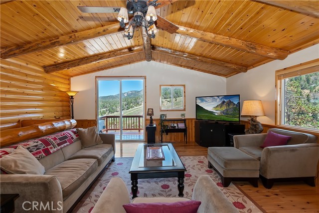 Detail Gallery Image 14 of 50 For 1362 Balsam Dr, Big Bear Lake,  CA 92315 - 4 Beds | 3 Baths
