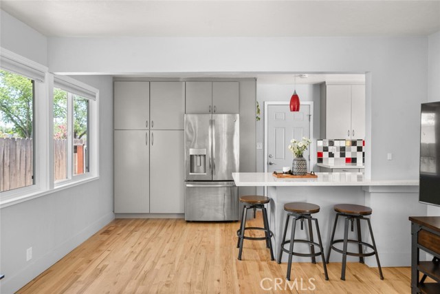 571 Redwood Way, Chico CA: https://media.crmls.org/medias/08f6f7f1-a25b-4338-9643-a106ff00b1f2.jpg