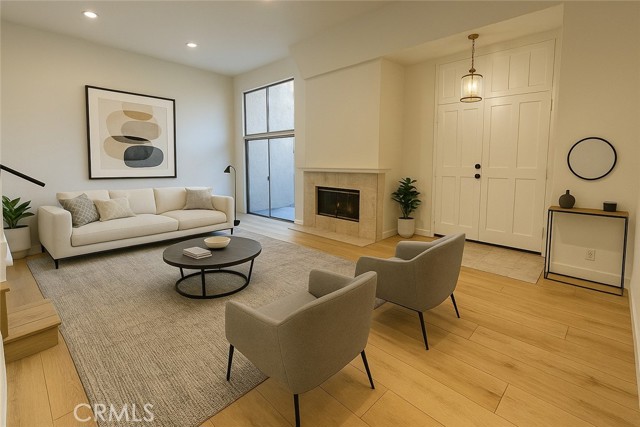 Front Image Thumbnail for CRSR25252625