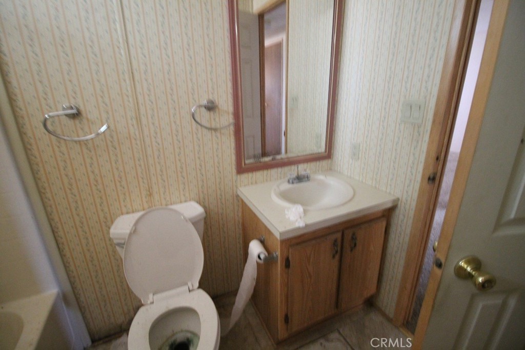 https://media.crmls.org/medias/08f73fb8-5714-407b-9231-1246c4dc3458.jpg?preset=X-Large