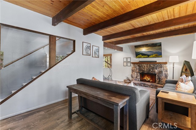 Detail Gallery Image 9 of 42 For 42646 Constellation Dr, Big Bear Lake,  CA 92315 - 4 Beds | 2 Baths