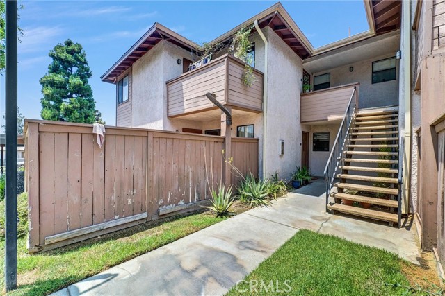 Detail Gallery Image 5 of 27 For 1315 Massachusetts Ave #204,  Riverside,  CA 92507 - 2 Beds | 2 Baths