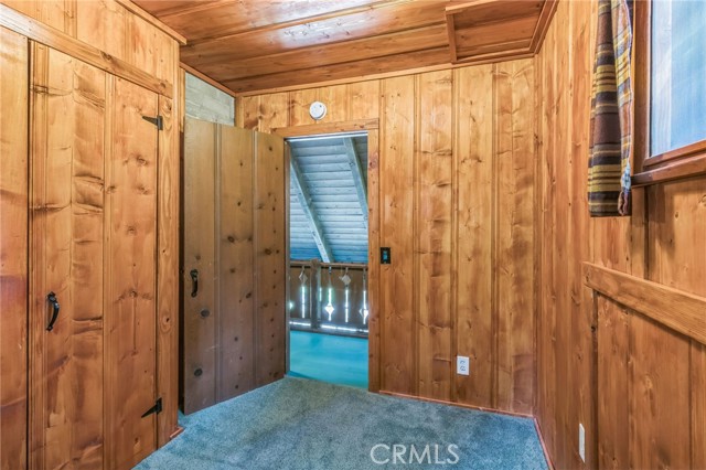 129 B Lane, Lake Arrowhead CA: https://media.crmls.org/medias/08f88db3-74f7-4d15-9de3-b6bb64f5bed6.jpg