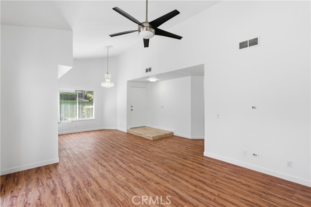 Detail Gallery Image 4 of 30 For 1164 Stone Pine Ln a,  Corona,  CA 92879 - 2 Beds | 2 Baths