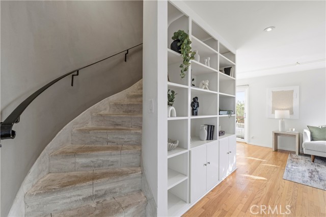 Detail Gallery Image 22 of 74 For 8615 Skyline Dr, Los Angeles,  CA 90046 - 3 Beds | 3 Baths