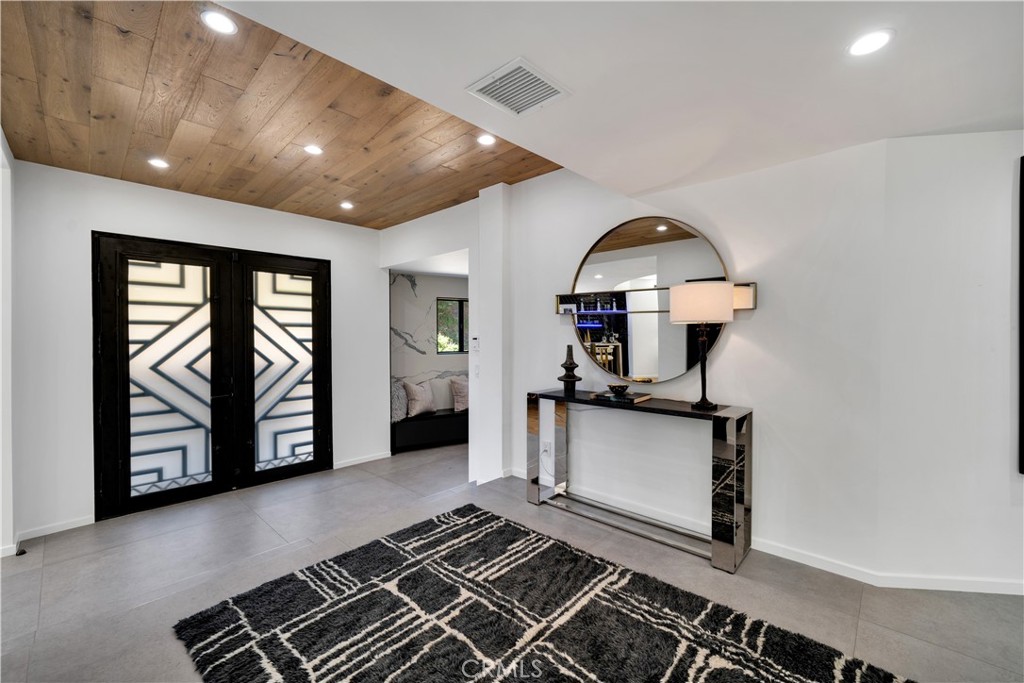 9. 2743 Laurel Canyon Boulevard Los Angeles, CA 90046