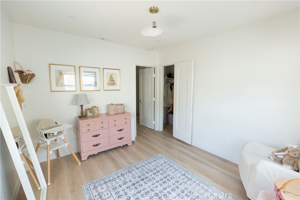 MLS #OC25221176 image #17