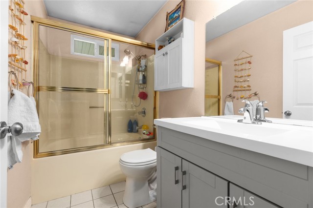 Detail Gallery Image 18 of 39 For 30841 Long Point, Canyon Lake,  CA 92587 - 3 Beds | 2 Baths